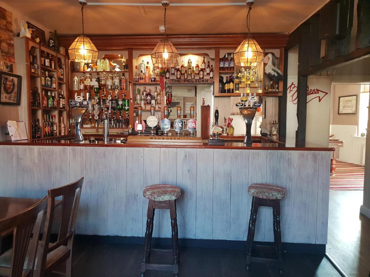 The Pelican Inn Devizes Buitenkant foto